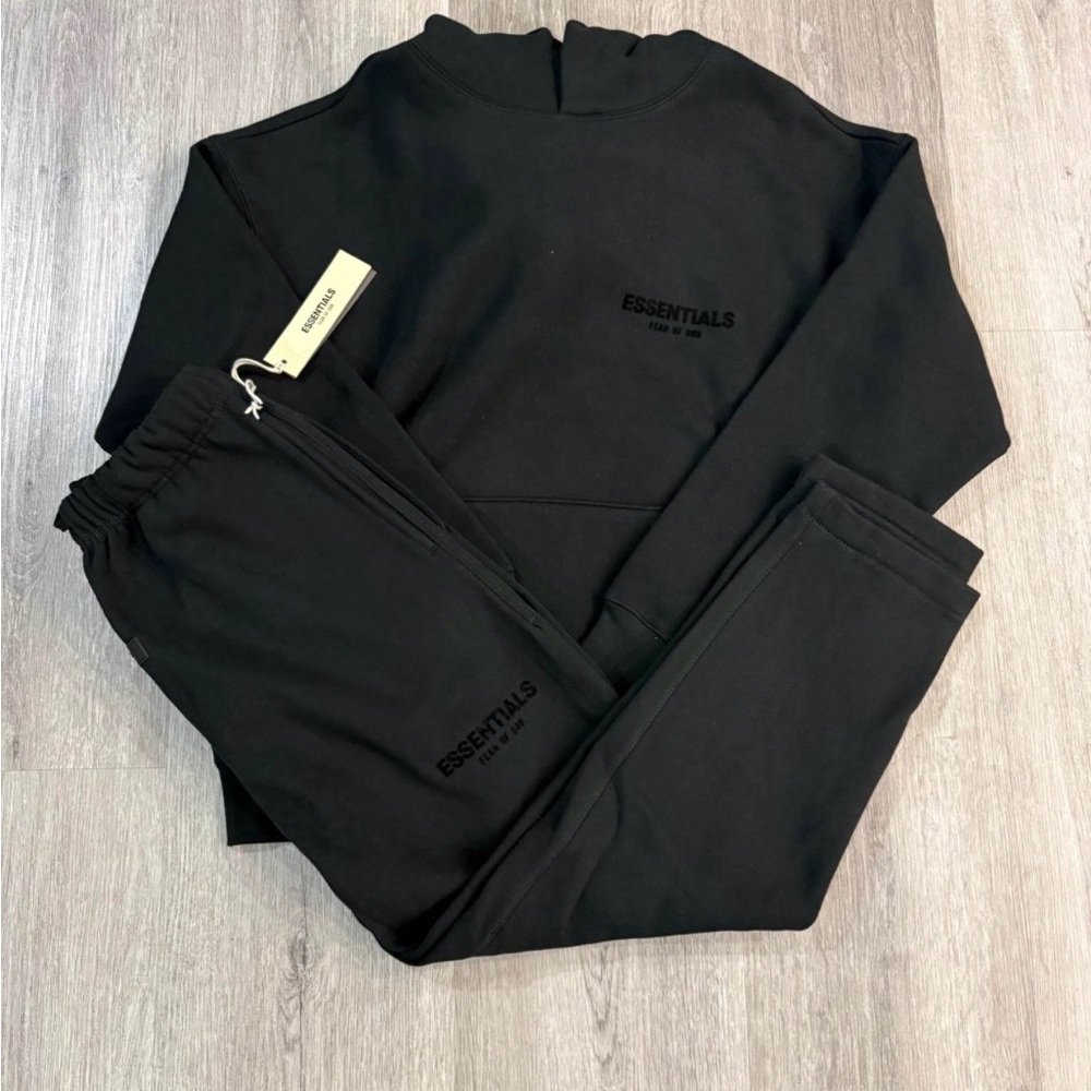 Essentials black Set new medium NWT - image 1
